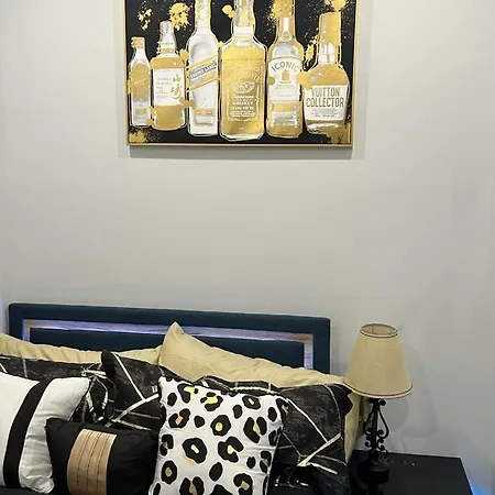 Latisha Luxury Place Hotel *