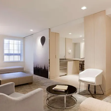 Hyatt Grand Hotel 4*