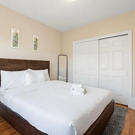 Apartment Stylish 2br With A Dedicated Workspace New York