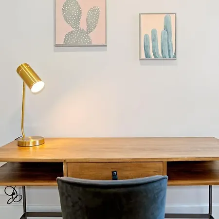 Apartment Stylish 2br With A Dedicated Workspace *