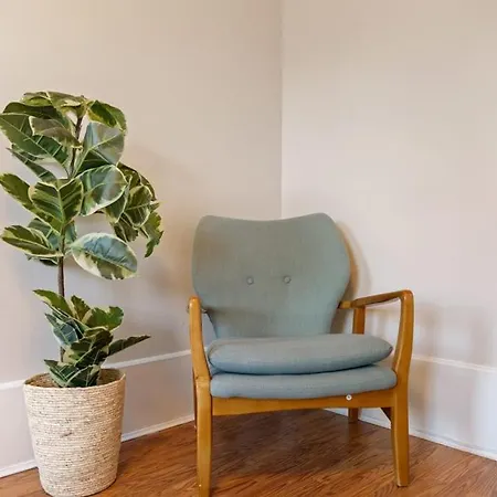 Stylish 2br With A Dedicated Workspace