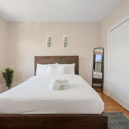Apartment Stylish 2br With A Dedicated Workspace New York