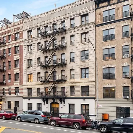 Stylish 2br With A Dedicated Workspace