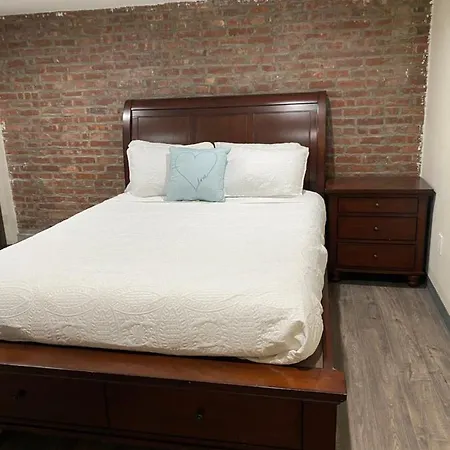 Apartment 1444 Basement Studio New York