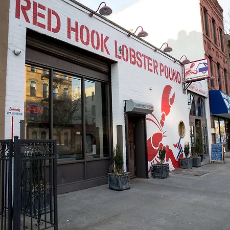 Hotel The Red Hook 3*