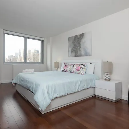 Apartment Superb 3 Bedroom Apt In Nyc *