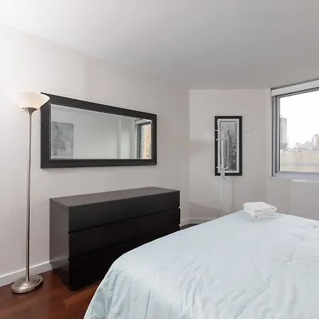 Superb 3 Bedroom Apt In Nyc *