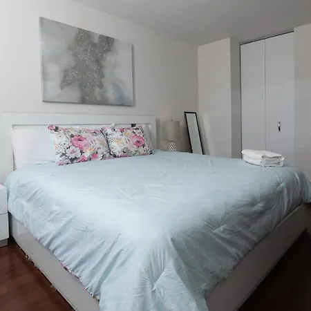 Apartment Superb 3 Bedroom Apt In Nyc