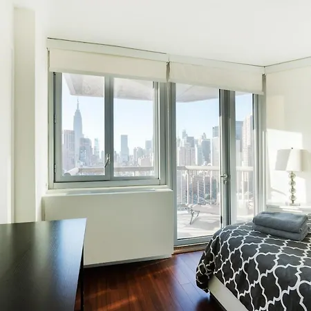 Apartment Beautiful 3 Bedroom With Private Balcony New York