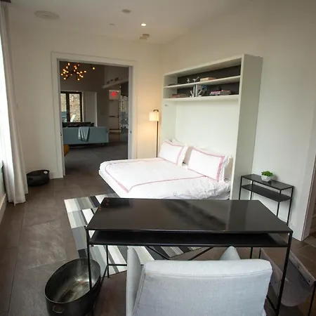 Lexington Plaza 4*