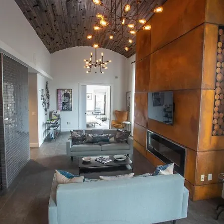 Lexington Plaza Hotel 4*