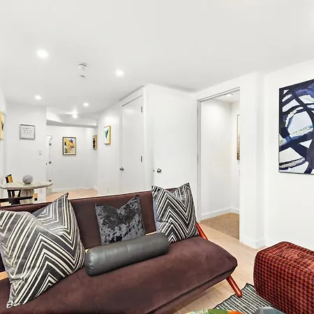 Luxurious 4 Bedroom Townhouse Holiday home