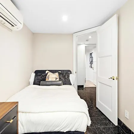 Luxurious 4 Bedroom Townhouse Holiday home