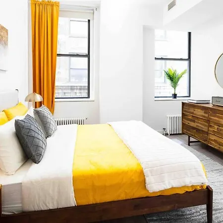 Apartment Gorgeous 2 Br/1.5 Ba New York