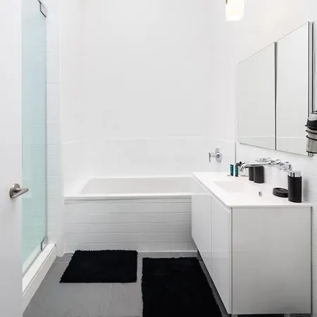 Apartment Modern 2br/2ba + Office With Washer/dryer *