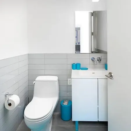 Freshly Renovated 2bd/1.5ba In Downtown New York