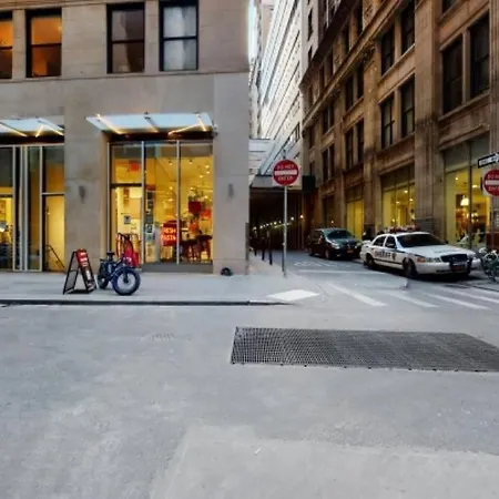 Freshly Renovated 2bd/1.5ba In Downtown New York