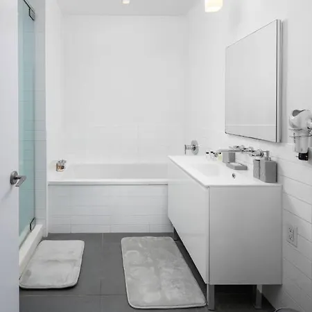 Apartment Modern 3br And 2ba And Office In Financial District