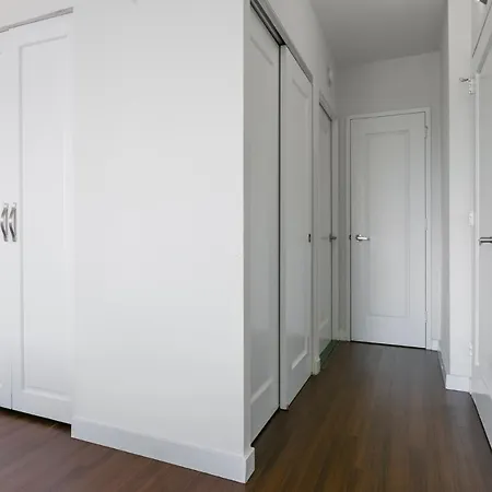Apartment Beautiful 3 Bedroom With Private Balcony New York