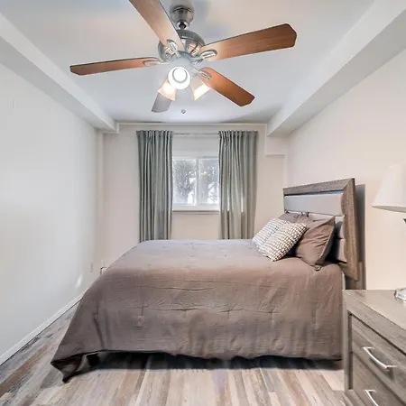 Wonderful Getaway In Canarsie Brooklyn With Parking *