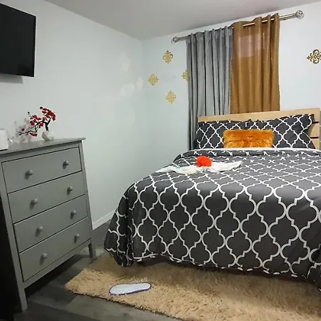 Homestay Travelers Shared Unit 24 Jfk New York