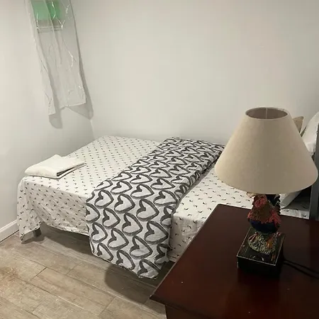 Guest house A Restful In Queens