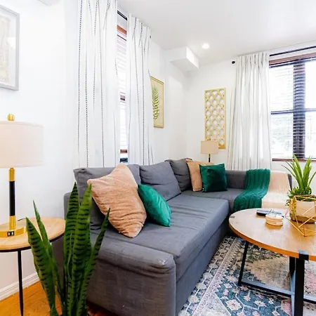 Luxury Oasis In The Heart Of Brooklyn Apartment *