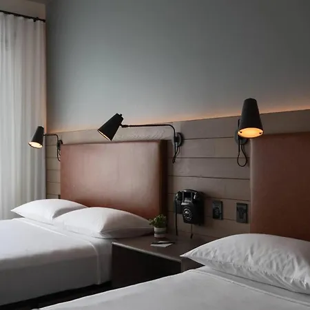 Hotel Moxy Nyc Downtown 3*