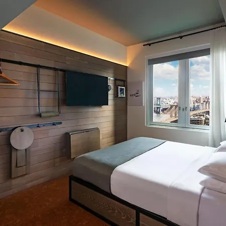 Moxy Nyc Downtown Hotel 3*