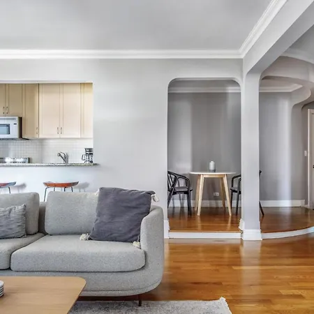 Corner 1br In W Village W Doorman Nyc-157 Apartment *