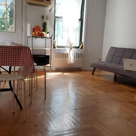 Affordable Beauty In Williamsburg With Huge Garden #5 Homestay New York