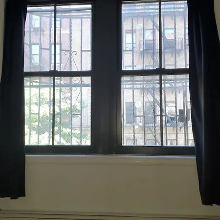 Homestay Affordable Beauty In Williamsburg With Huge Garden #5 New York