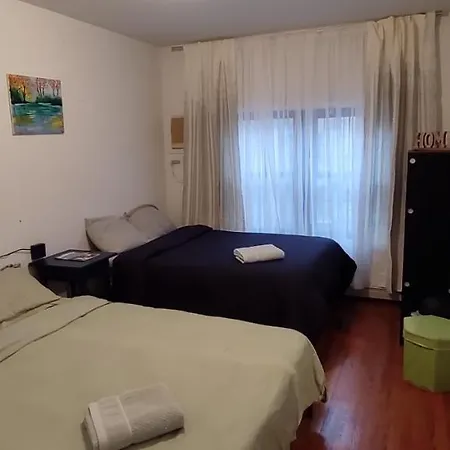 Spacious For Four At The Heart Of Williamsburg *