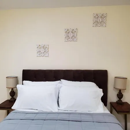 1118-1 Comfortable Qualitycribs Apartment