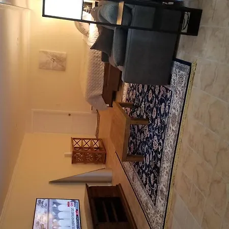 1118-1 Comfortable Qualitycribs Apartment *
