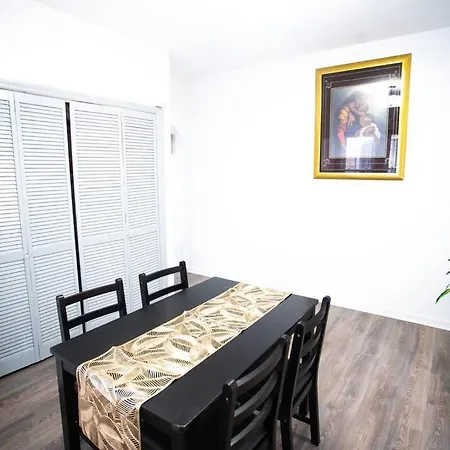 Beautiful 3-bedroom In Brooklyn With Parking