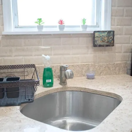 Hotel Beautiful 3-bedroom In Brooklyn With Parking *