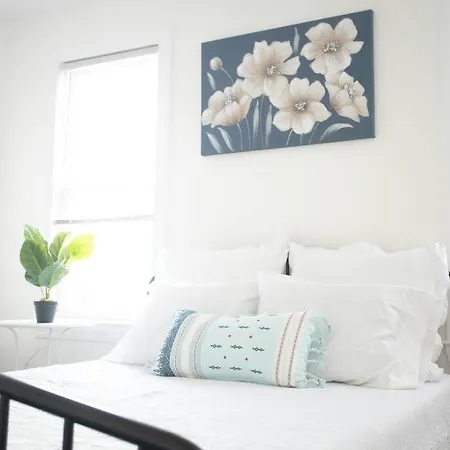 Hotel Beautiful 3-bedroom In Brooklyn With Parking New York