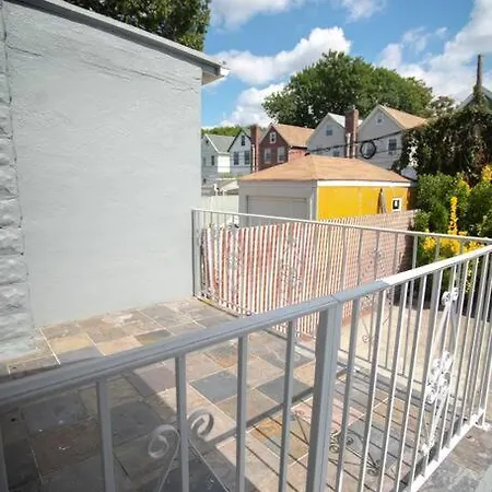 Beautiful 3-bedroom In Brooklyn With Parking