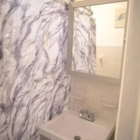 Hotel Beautiful 3-bedroom In Brooklyn With Parking *