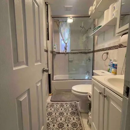 Cozy And Comfortable Apartment *
