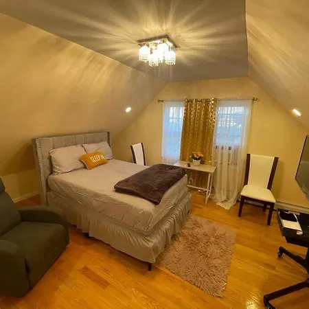 Private House 5 Minutes From Airport Jfk & Casino New York