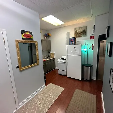 Bright, Light, Airy Private Close To Metro And Times Square *
