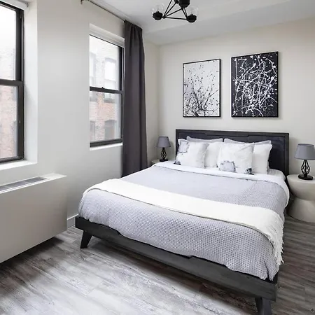 Modern Spacious In Chelsea New York