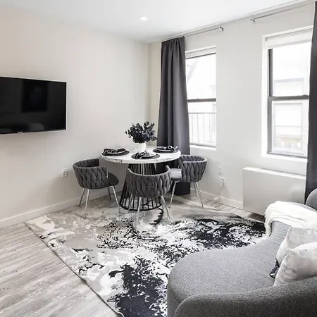 Modern Spacious In Chelsea