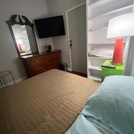 Super Spacious 7 Bedroom. Great For Group Getaway! New York