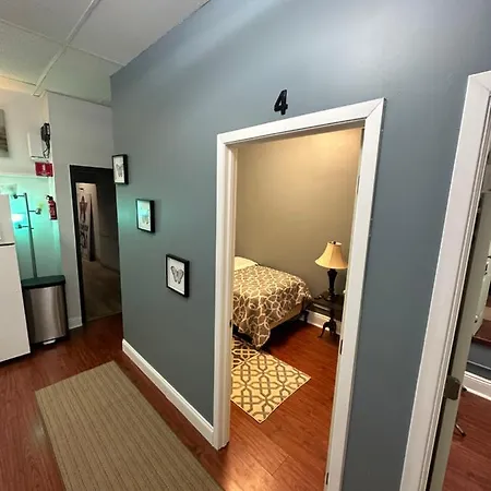 Super Spacious 7 Bedroom. Great For Group Getaway! New York