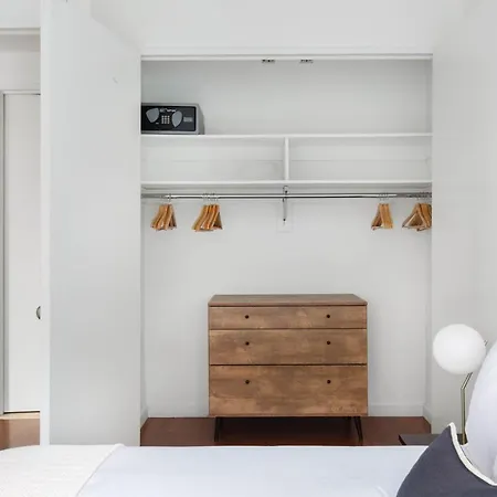 Midtown 1br W Doorman Gym Nr Theater District Nyc-595 * New York