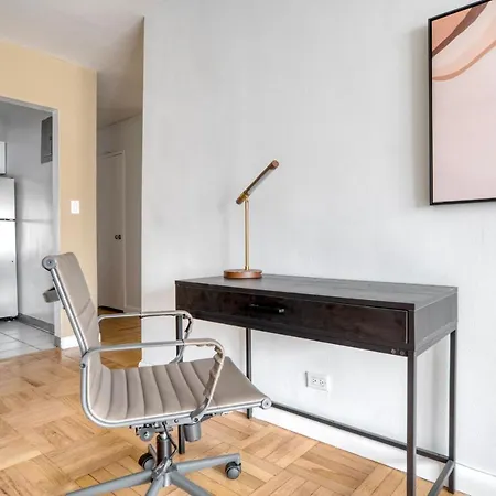 Lenox Hill 2br W Elevator Doorman Nyc-1012