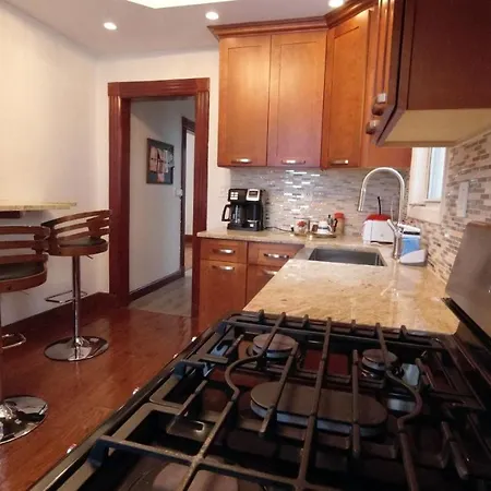 El Eden 2 Bedroom With Parking Space Close To Hospital *